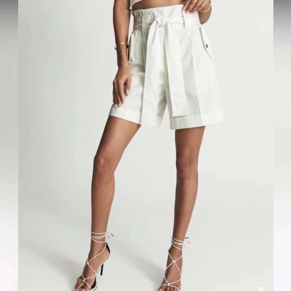 REISS MABEL PAPERBAG SHORTS - WHITE - SIZE 8 - NWTags